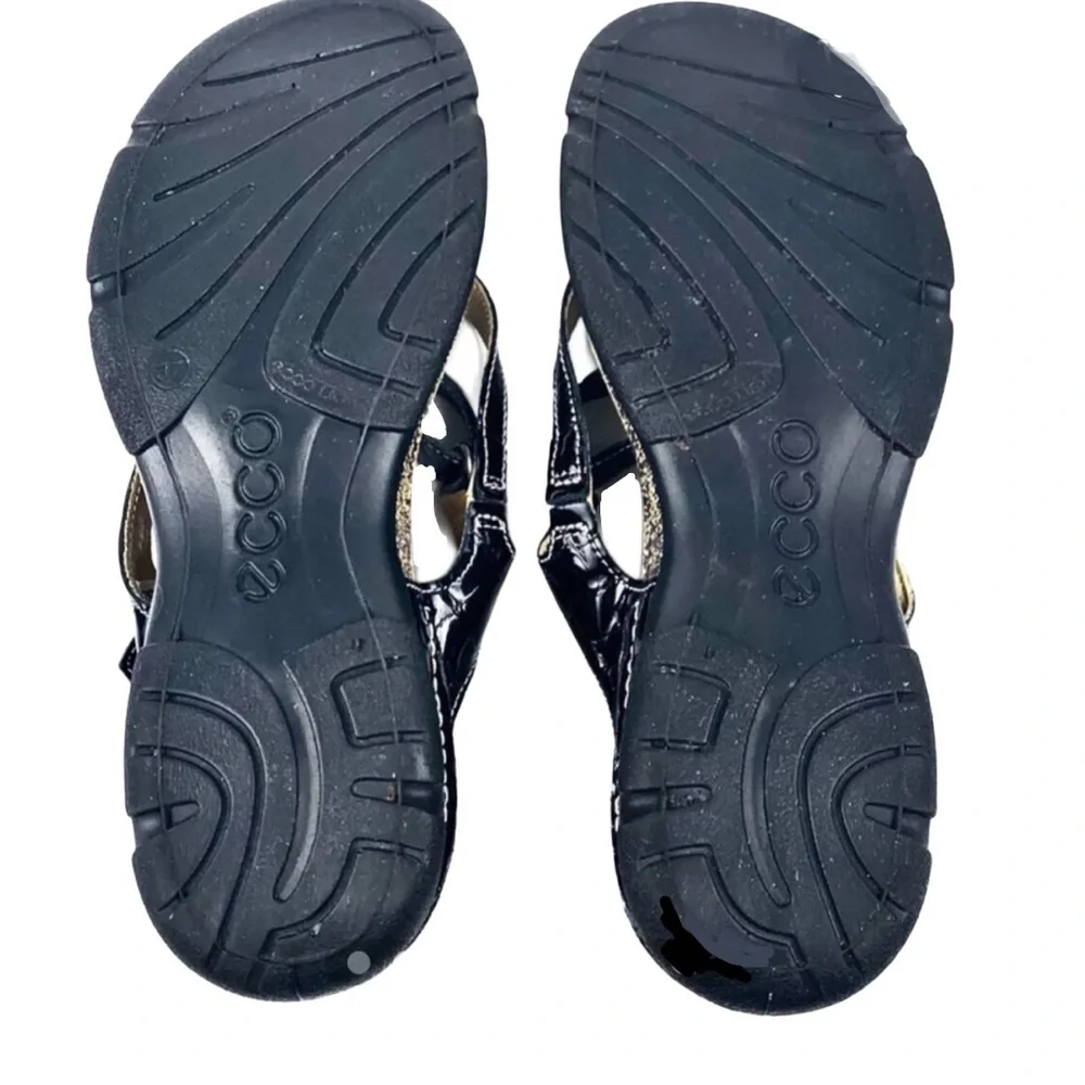 ECCO Women's Black Patent Leather Sandals Size 6-6,5